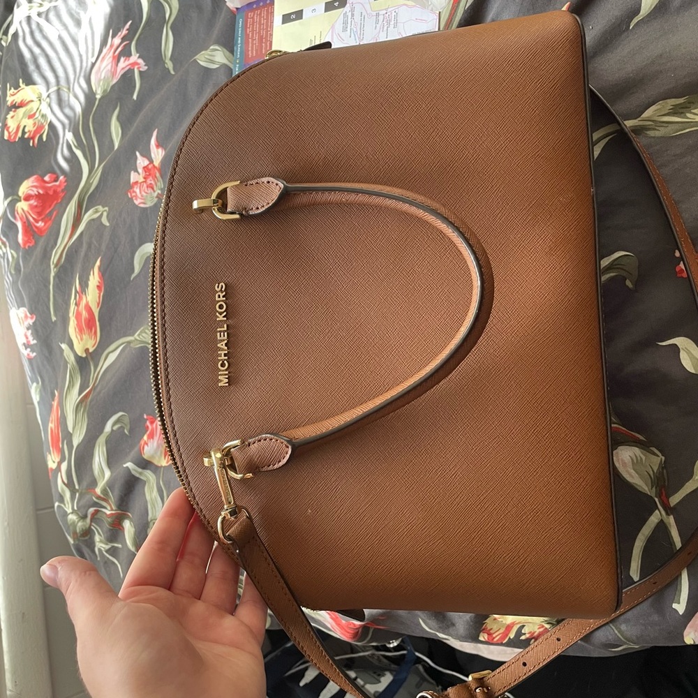 Micheal Khors purse, barely used